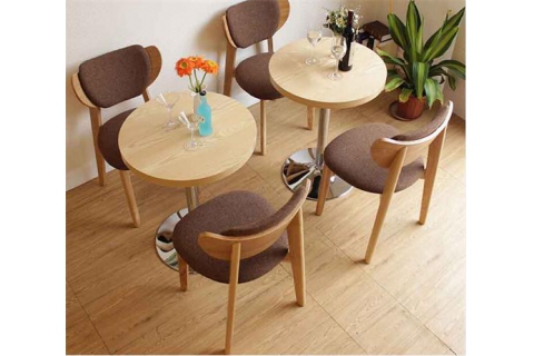 怎樣合理擺放餐廳桌椅，才能增加它的使用壽命呢？