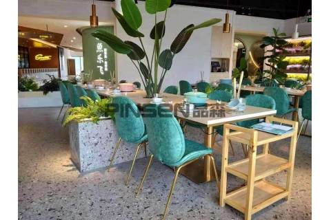 網(wǎng)上賣的那種無(wú)煙火鍋?zhàn)廊菀讐膯?><div><h3>網(wǎng)上賣的那種無(wú)煙火鍋?zhàn)廊菀讐膯?/h3><p>網(wǎng)上賣的那種無(wú)煙火鍋?zhàn)廊菀讐膯幔繜o(wú)煙火鍋?zhàn)朗遣皇侨菀讐?，質(zhì)量好不好，那主要還是看無(wú)煙火鍋?zhàn)郎a(chǎn)廠家的生產(chǎn)資質(zhì)，比如技術(shù)工藝方面，材料運(yùn)用方面等等，這個(gè)可以多方面了...</p><p>2020-10-19</p></div></a></li><li><a href=