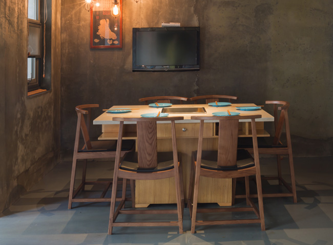 上魚(yú)河鮮火鍋餐廳桌椅卡座