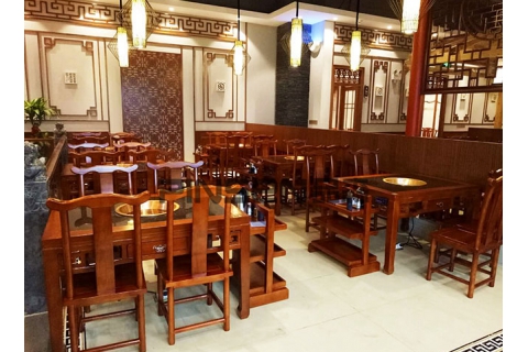 深圳哪里有火鍋店餐桌定制廠家，中式火鍋店設(shè)計要注意什么？